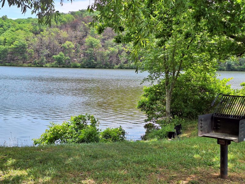 Holliday Lake State Park