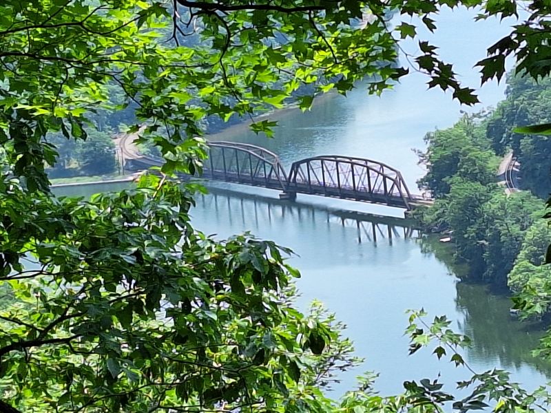 Hawks Nest State Park