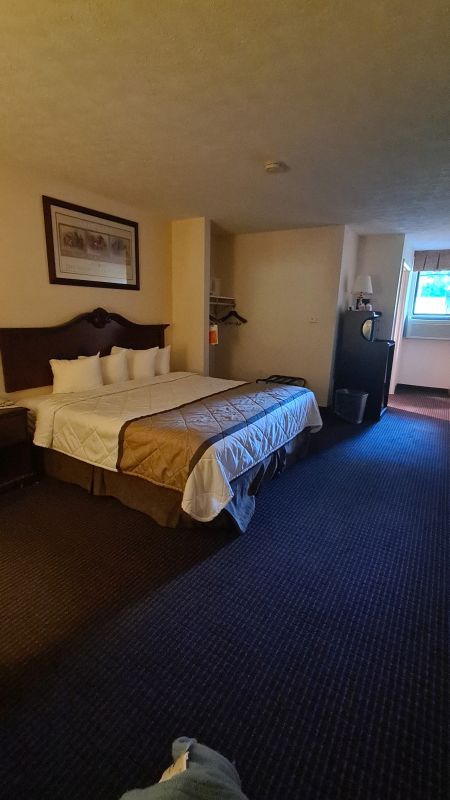 Rodeway Inn & Suites